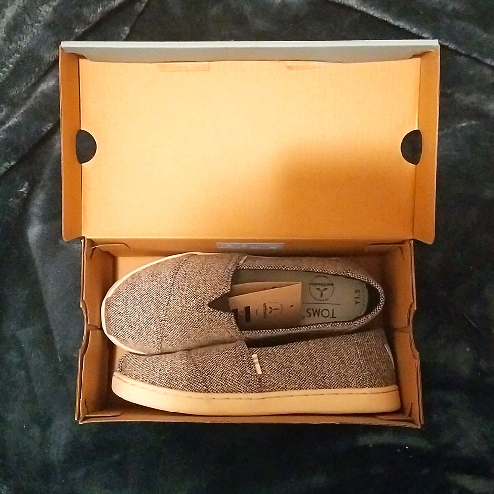 Tom's kids shoes